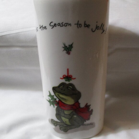 Vintage Suzy's Zoo 1976 Tis The Season Christmas Mistletoe Frog Vase - Picture 2 of 4